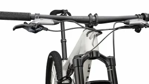 Epic 8 Comp<Specialized Hot