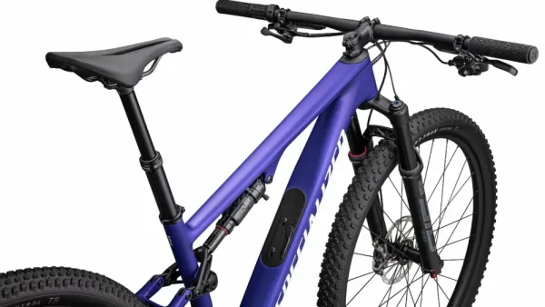 Epic 8 Comp<Specialized Hot